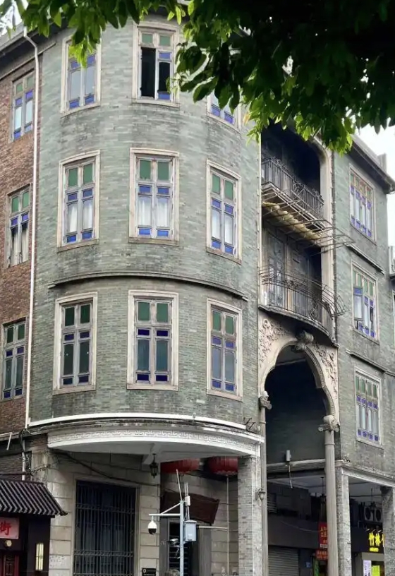 DB45/T2994-2025 骑楼消防安全管理规范