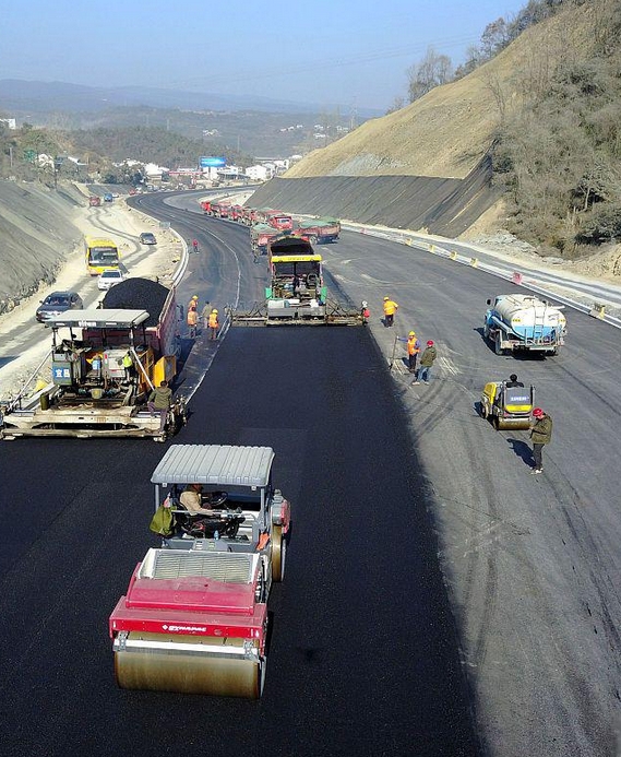 DB15/T4262-2026 公路工程绿色施工评价规范