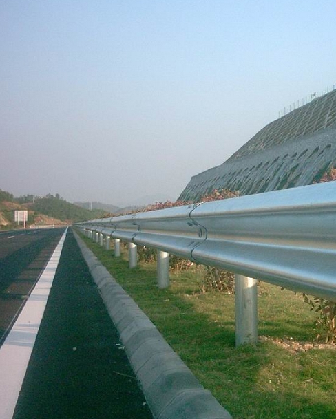 GB/T31439.1-2025 波形梁钢护栏 第1部分：两波形梁钢护栏