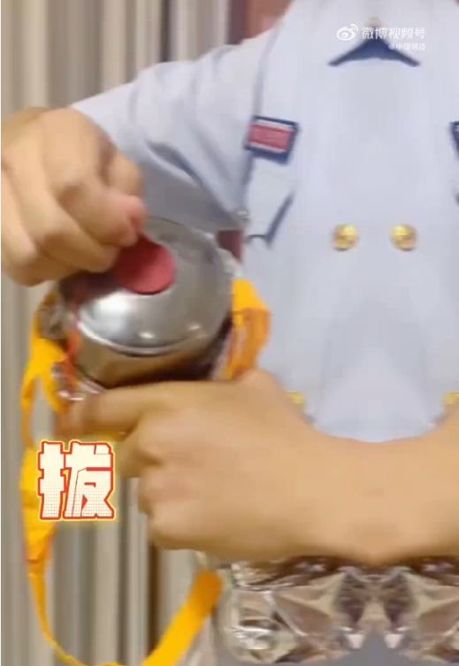你会正确使用防烟面罩吗