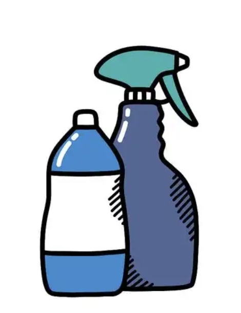 部分家用清洁剂内含酒精成分遇火易燃烧 使用需谨慎